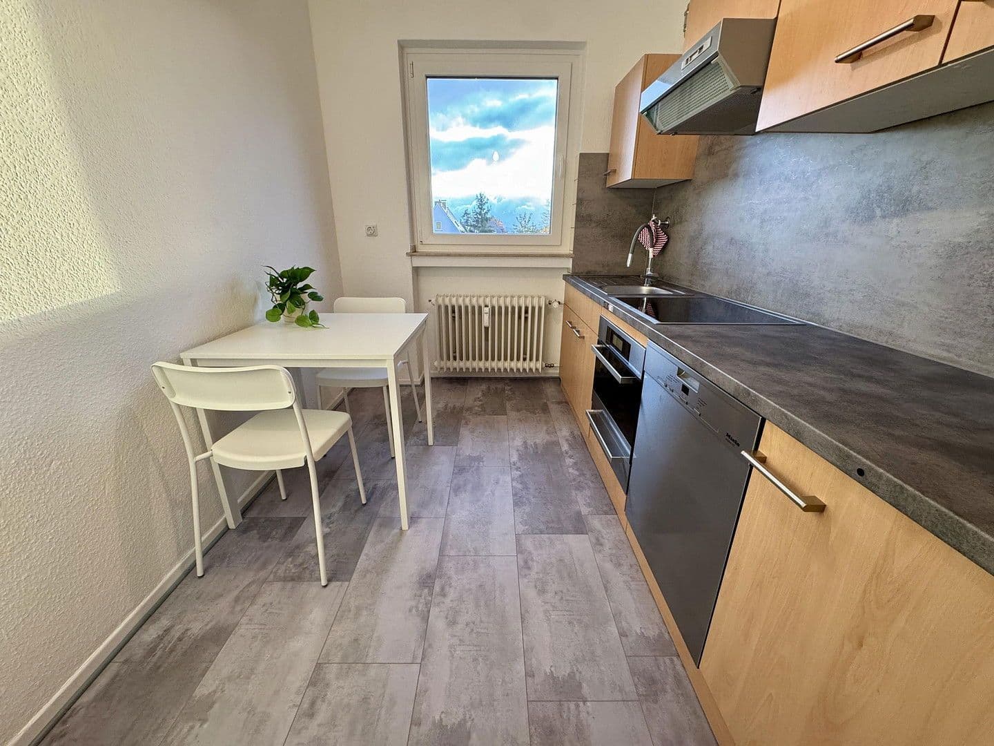 Prenájom bytu 3-izbový 71 m², Kassel, Hesensko Prenájom bytu 3-izbový 71 m², Kassel, Hesensko