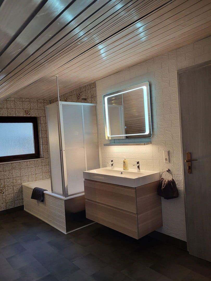 Predaj domu 170 m², pozemek 507 m², Obersulm, Bádensko-Wurttembersko Predaj domu 170 m², pozemek 507 m², Obersulm, Bádensko-Wurttembersko