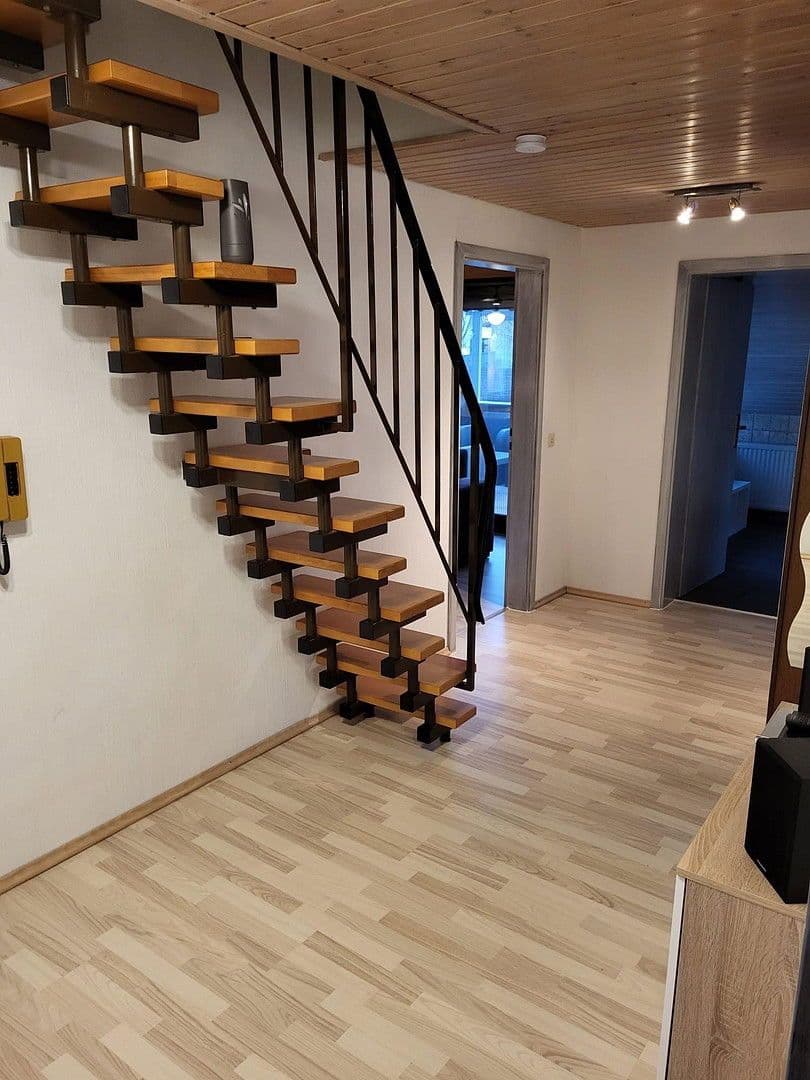 Predaj domu 170 m², pozemek 507 m², Obersulm, Bádensko-Wurttembersko Predaj domu 170 m², pozemek 507 m², Obersulm, Bádensko-Wurttembersko