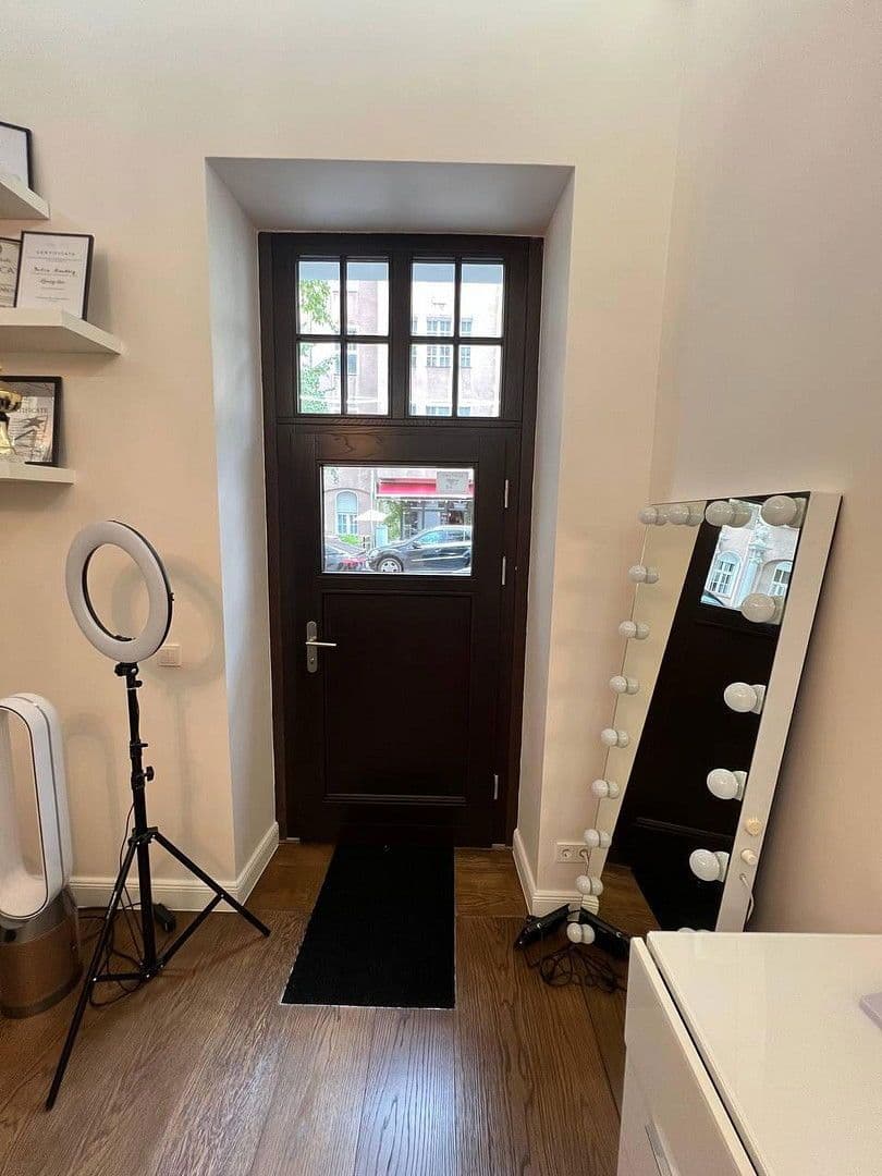 Prenájom kancelárie 87 m², Bregenzerstrasse 10 10707 Berlin, Berlin, Berlín Prenájom kancelárie 87 m², Bregenzerstrasse 10 10707 Berlin, Berlin, Berlín