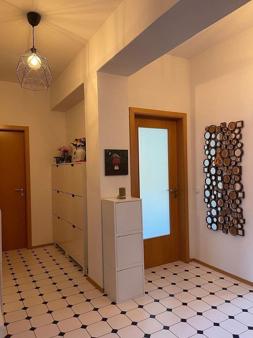 Prenájom bytu 4-izbový 124 m², Alpenstr.37, Geretsried, Bavorsko Prenájom bytu 4-izbový 124 m², Alpenstr.37, Geretsried, Bavorsko