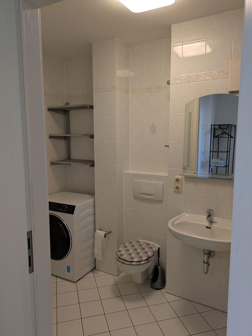 Prenájom bytu 30 m², Grünauer Str. 123, Berlin-Köpenick, Berlín Prenájom bytu 30 m², Grünauer Str. 123, Berlin-Köpenick, Berlín