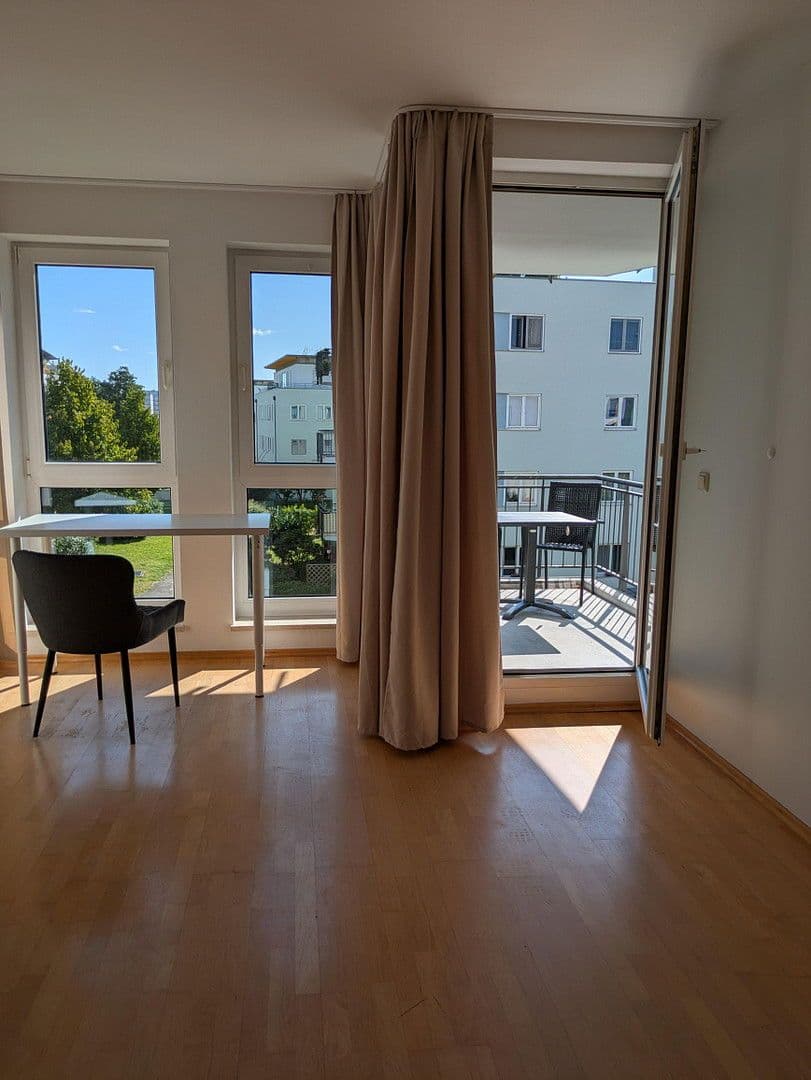 Prenájom bytu 30 m², Grünauer Str. 123, Berlin-Köpenick, Berlín Prenájom bytu 30 m², Grünauer Str. 123, Berlin-Köpenick, Berlín