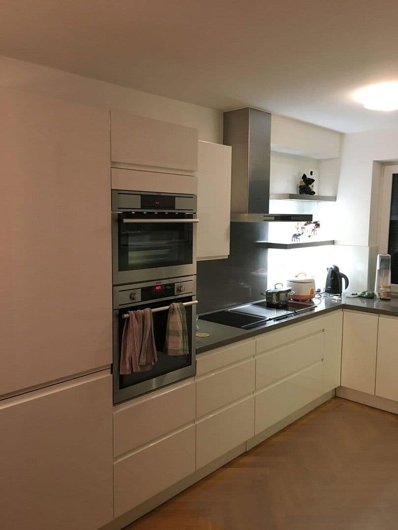 Predaj domu 162 m², pozemek 300 m², Salzburg, Salzbursko Predaj domu 162 m², pozemek 300 m², Salzburg, Salzbursko