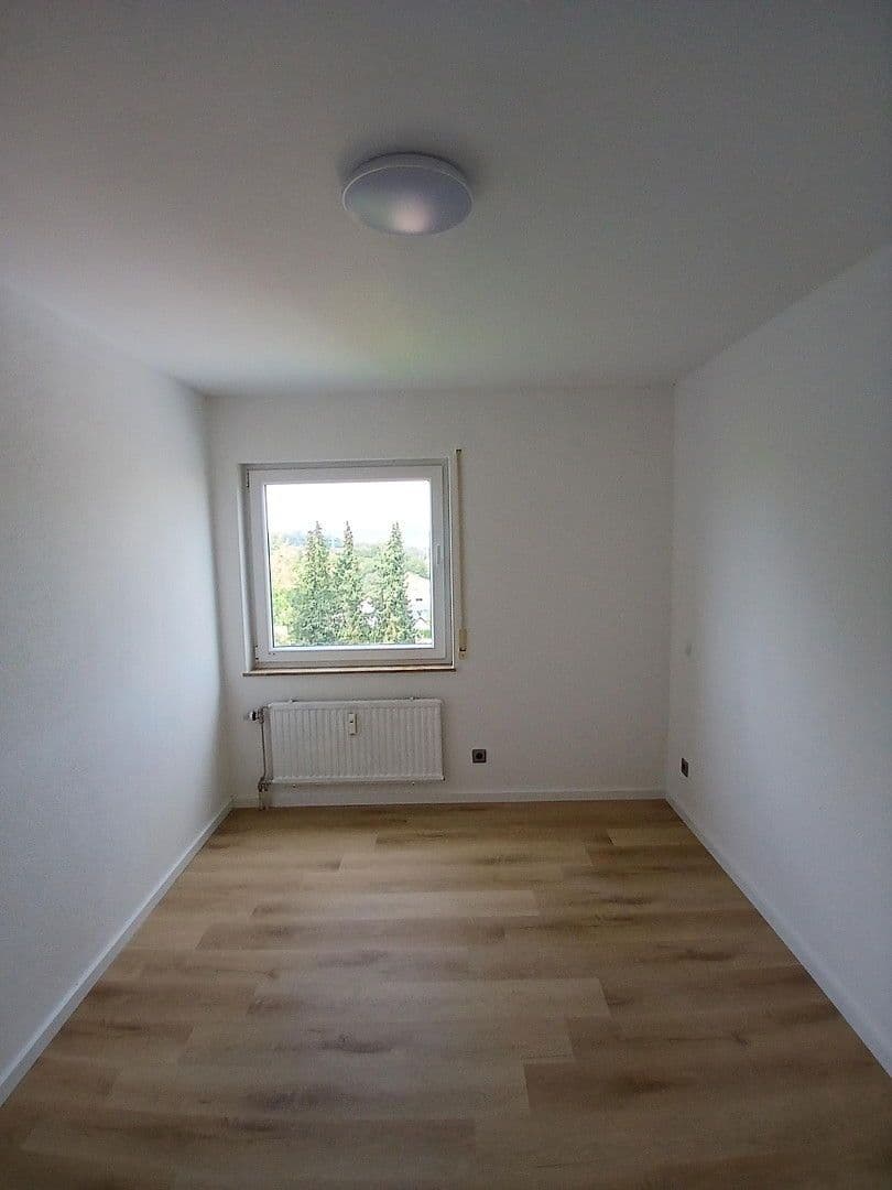 Prenájom bytu 3-izbový 82 m², Heilbronn-Biberach, Bádensko-Wurttembersko Prenájom bytu 3-izbový 82 m², Heilbronn-Biberach, Bádensko-Wurttembersko