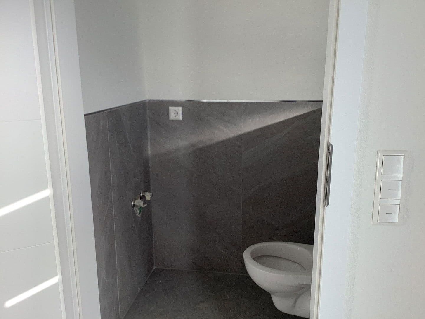 Predaj domu 147 m², pozemek 490 m², Buchen (Odenwald), Bádensko-Wurttembersko Predaj domu 147 m², pozemek 490 m², Buchen (Odenwald), Bádensko-Wurttembersko