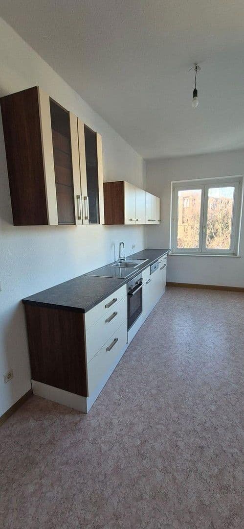 Prenájom bytu 2-izbový 69 m², Schulstraße 26, Chemnitz-Altchemnitz, Sasko Prenájom bytu 2-izbový 69 m², Schulstraße 26, Chemnitz-Altchemnitz, Sasko