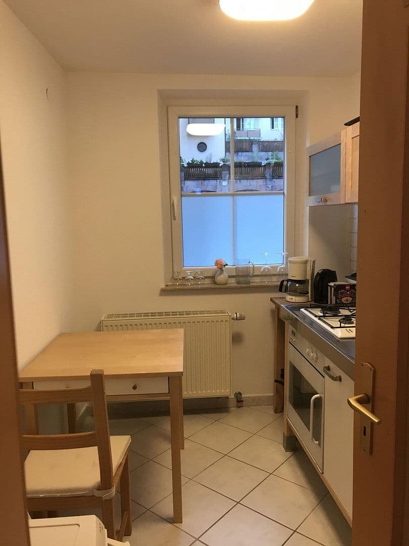 Prenájom bytu 2-izbový 43 m², Schildgasse 23, Nürnberg, Bavorsko Prenájom bytu 2-izbový 43 m², Schildgasse 23, Nürnberg, Bavorsko