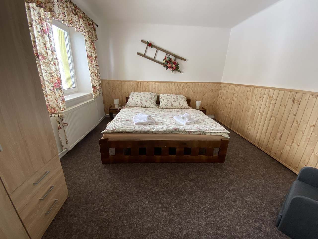 Prenájom rekreačného objektu, Líšnice, Pardubický kraj Prenájom rekreačného objektu, Líšnice, Pardubický kraj