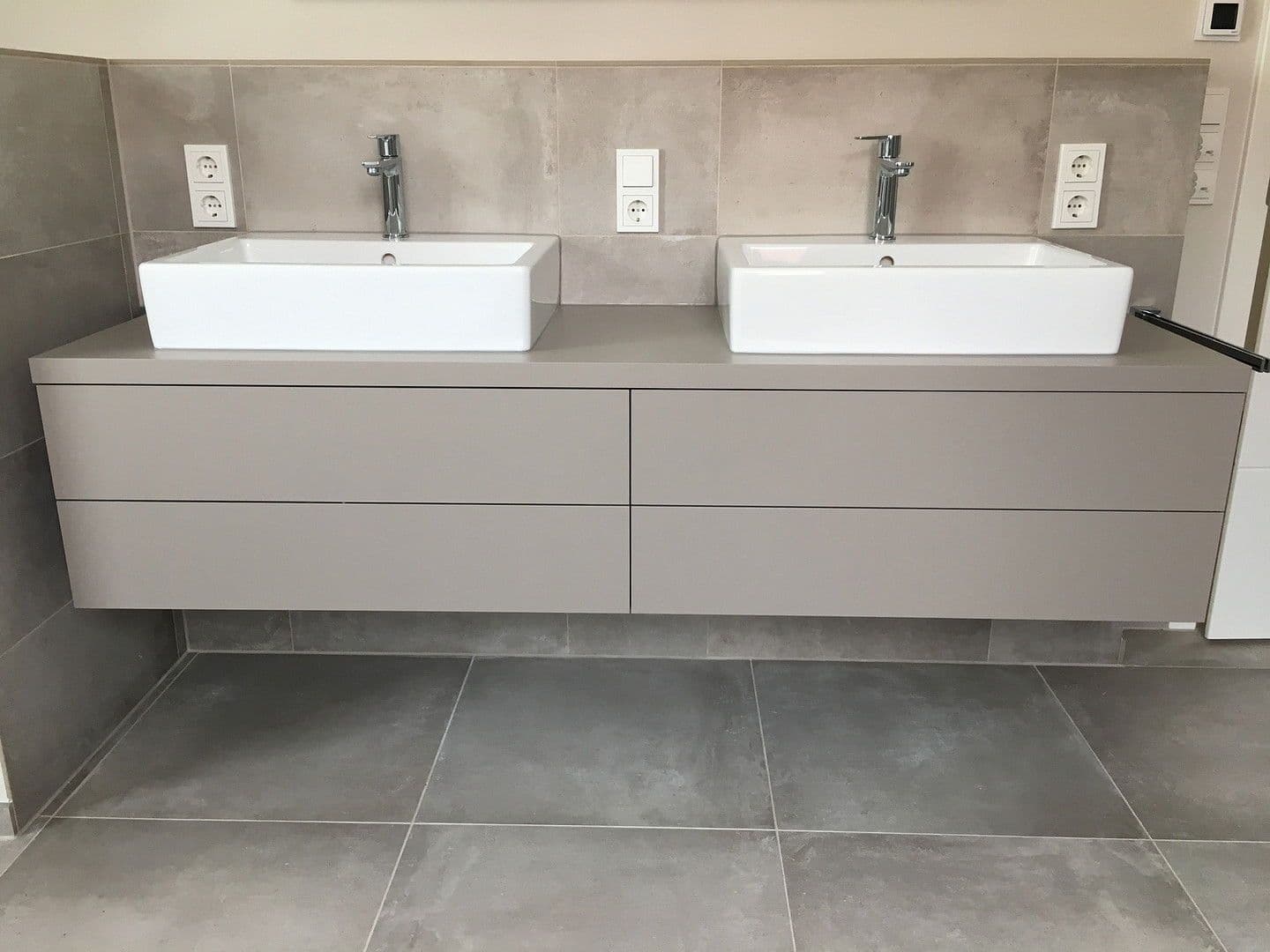 Prenájom domu 201 m², pozemek 436 m², Bad Vilbel, Hesensko Prenájom domu 201 m², pozemek 436 m², Bad Vilbel, Hesensko