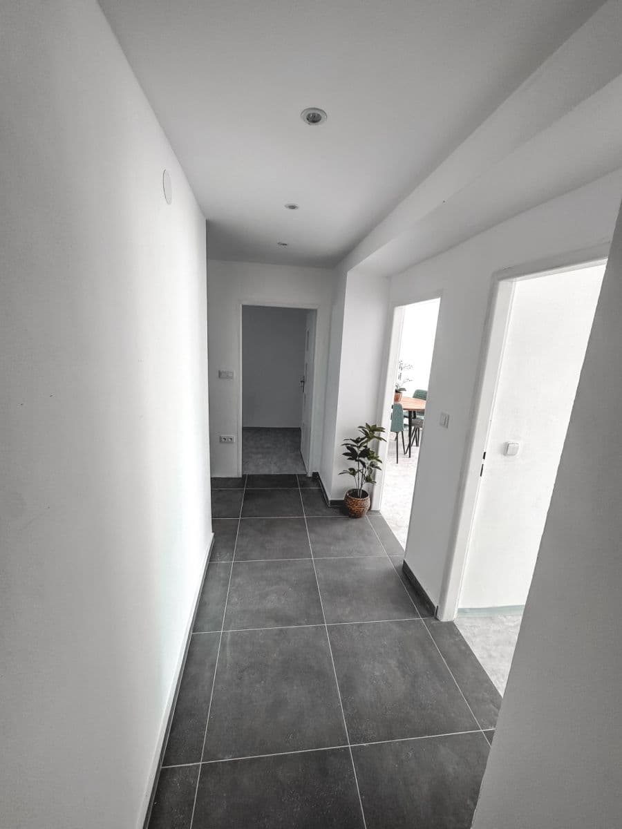 Prenájom bytu 3-izbový 59 m², 5. května, Kladno, Středočeský kraj Prenájom bytu 3-izbový 59 m², 5. května, Kladno, Středočeský kraj