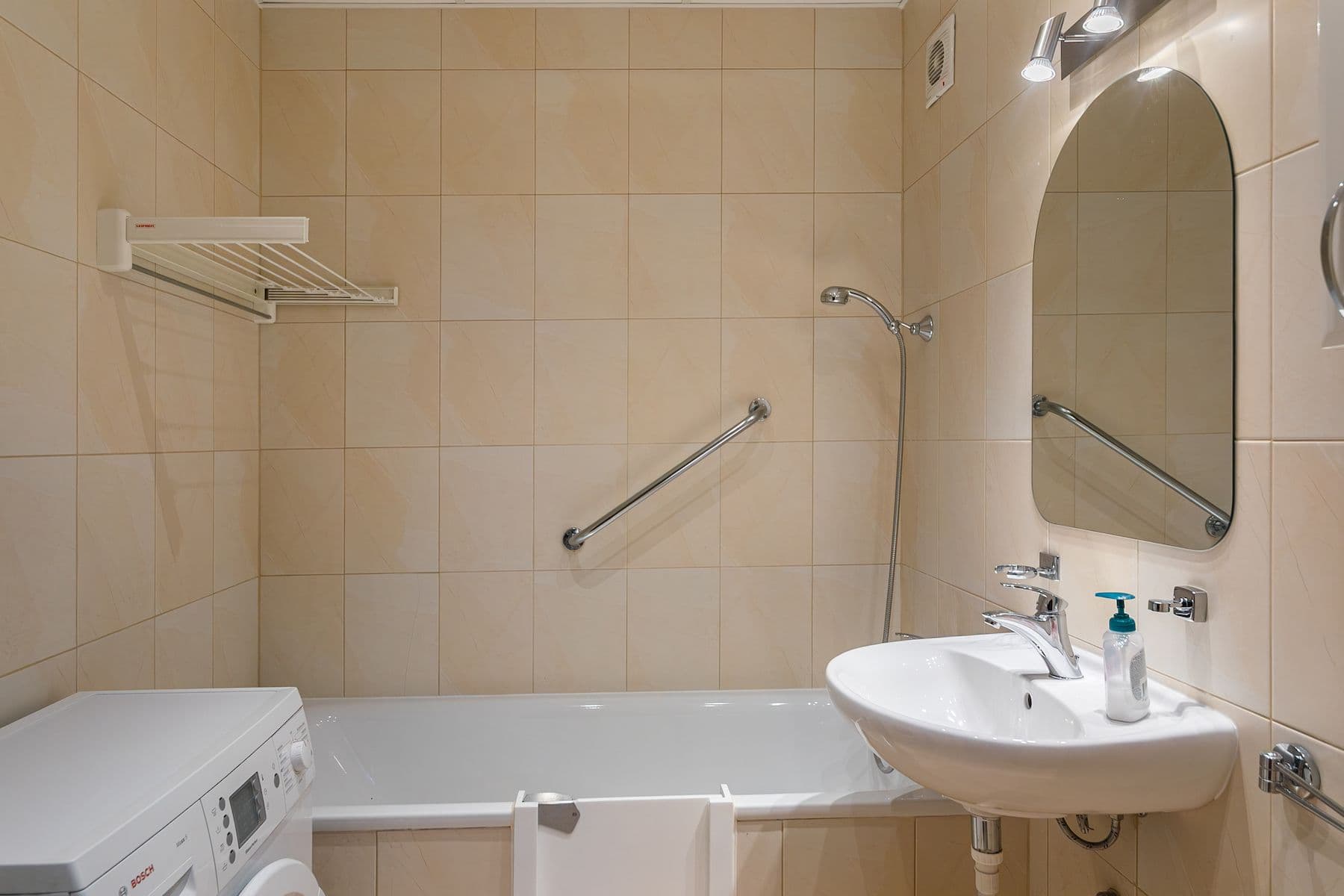 Predaj bytu 3-izbový 64 m², Svídnická, Praha, Praha Predaj bytu 3-izbový 64 m², Svídnická, Praha, Praha