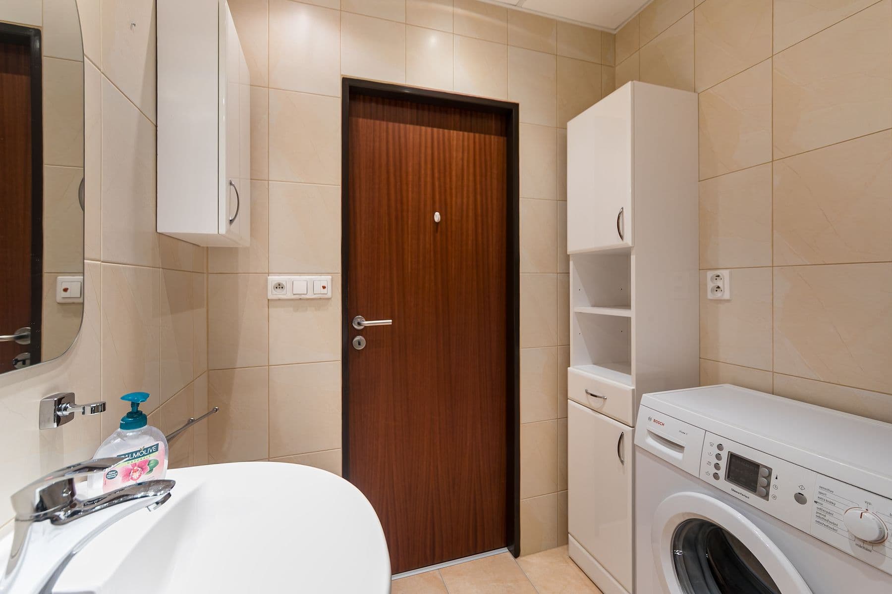 Predaj bytu 3-izbový 64 m², Svídnická, Praha, Praha Predaj bytu 3-izbový 64 m², Svídnická, Praha, Praha