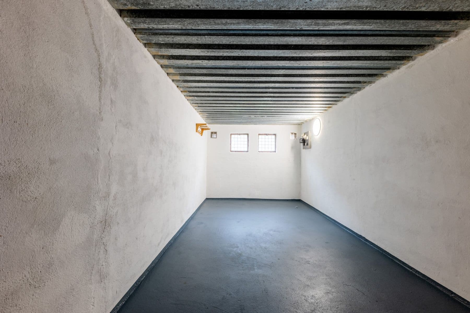 Prenájom garáže 15 m², Pecháčkova, Plzeň, Plzeňský kraj Prenájom garáže 15 m², Pecháčkova, Plzeň, Plzeňský kraj