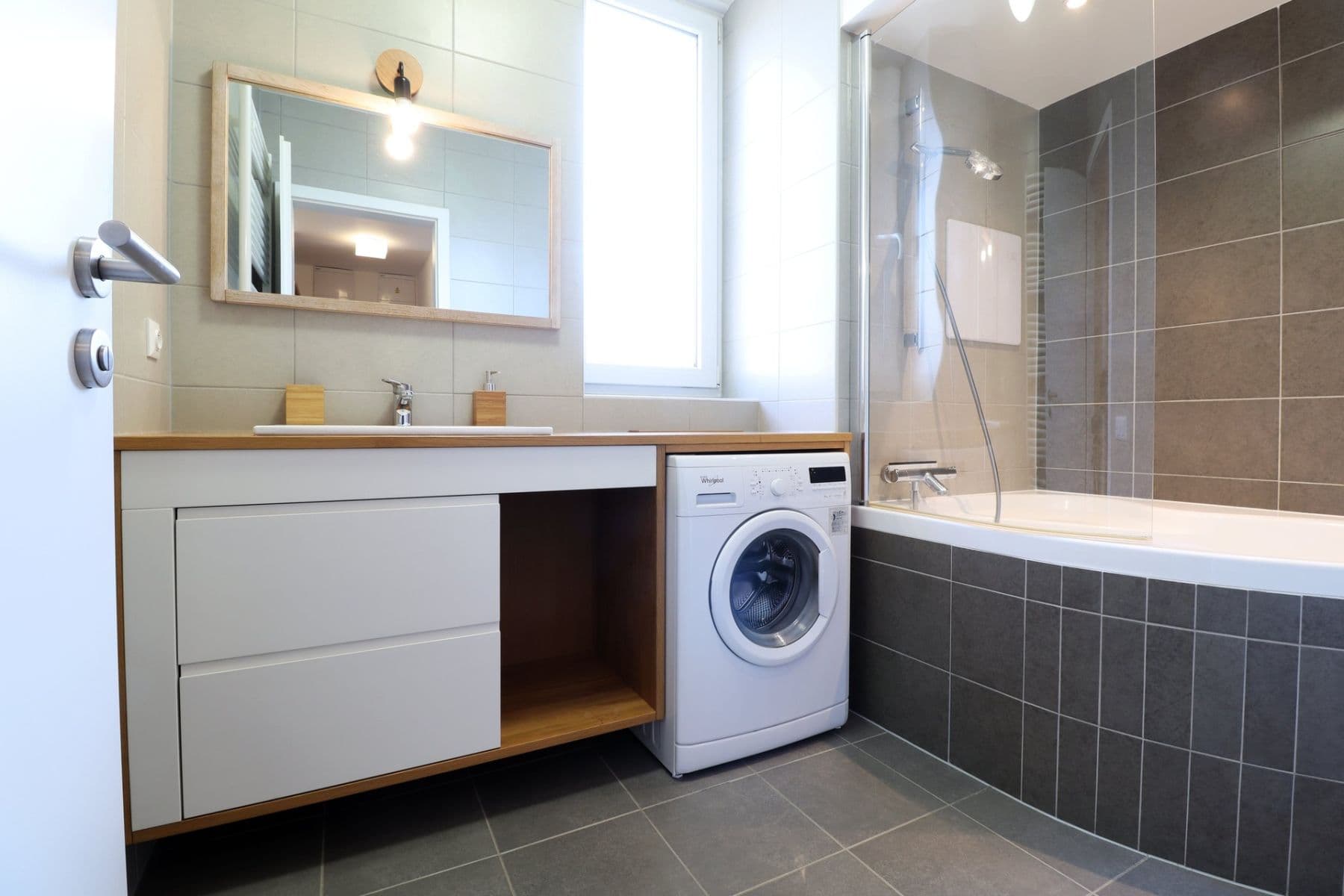 Prenájom bytu 3-izbový 70 m², Olgy Havlové, Praha, Praha Prenájom bytu 3-izbový 70 m², Olgy Havlové, Praha, Praha