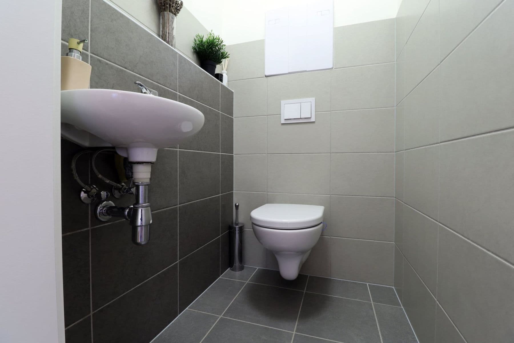 Prenájom bytu 3-izbový 70 m², Olgy Havlové, Praha, Praha Prenájom bytu 3-izbový 70 m², Olgy Havlové, Praha, Praha