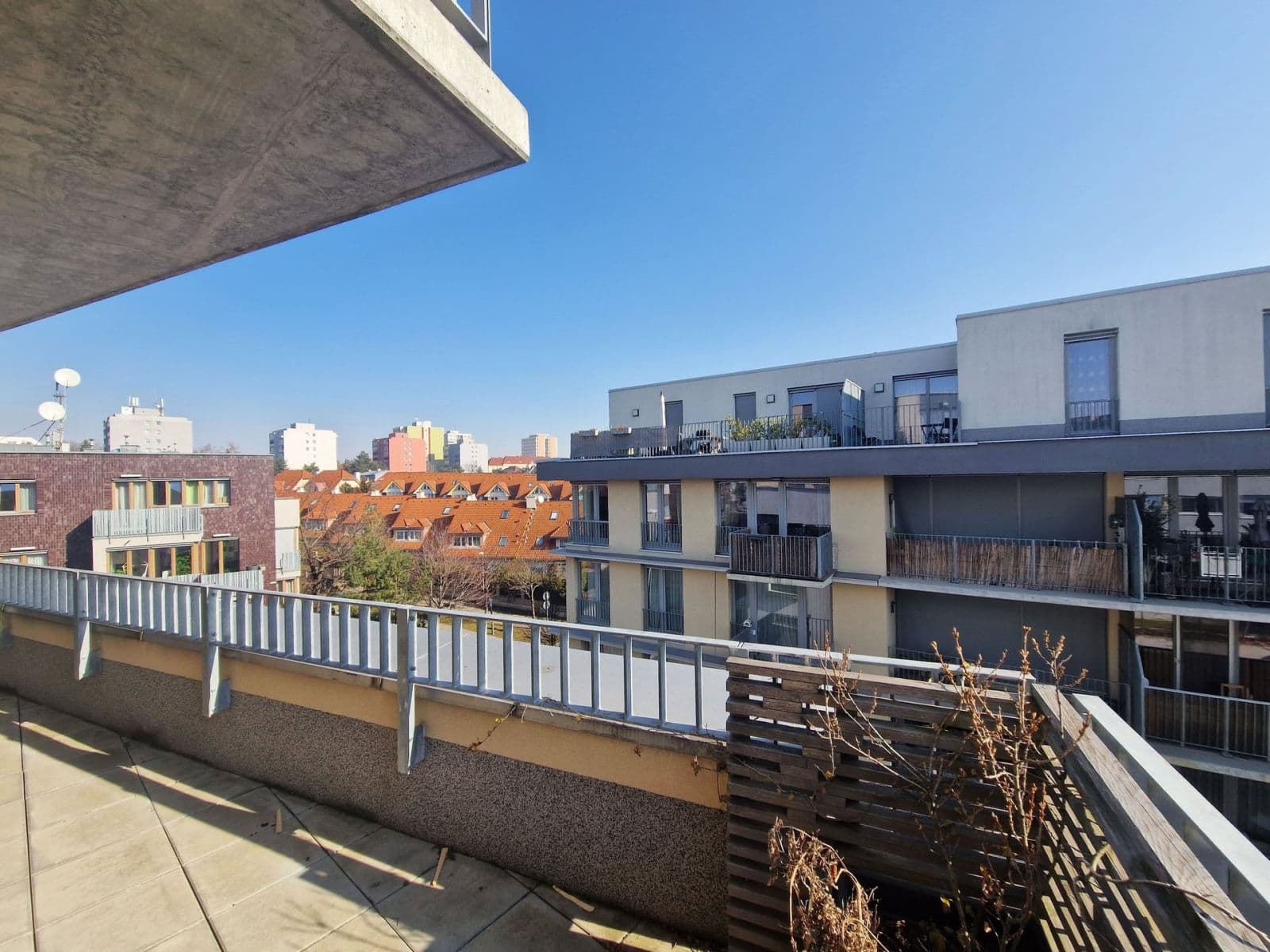 Prenájom bytu 3-izbový 70 m², Olgy Havlové, Praha, Praha Prenájom bytu 3-izbový 70 m², Olgy Havlové, Praha, Praha