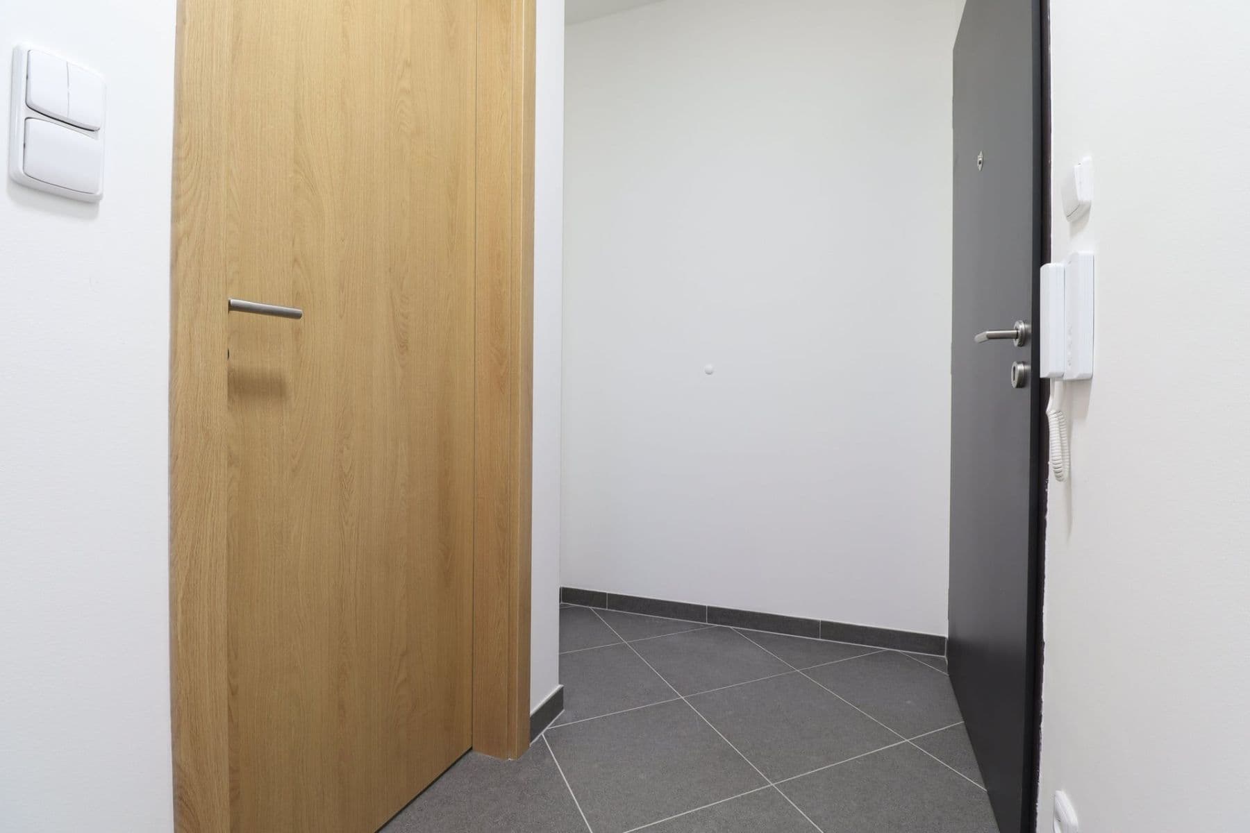 Prenájom bytu 1-izbový 37 m², Stočesova, Praha, Praha Prenájom bytu 1-izbový 37 m², Stočesova, Praha, Praha