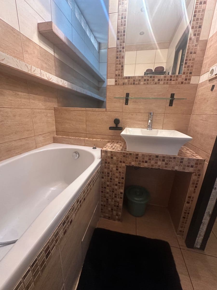 Predaj bytu 3-izbový 91 m², Fráni Šrámka, Teplice, Ústecký kraj Predaj bytu 3-izbový 91 m², Fráni Šrámka, Teplice, Ústecký kraj