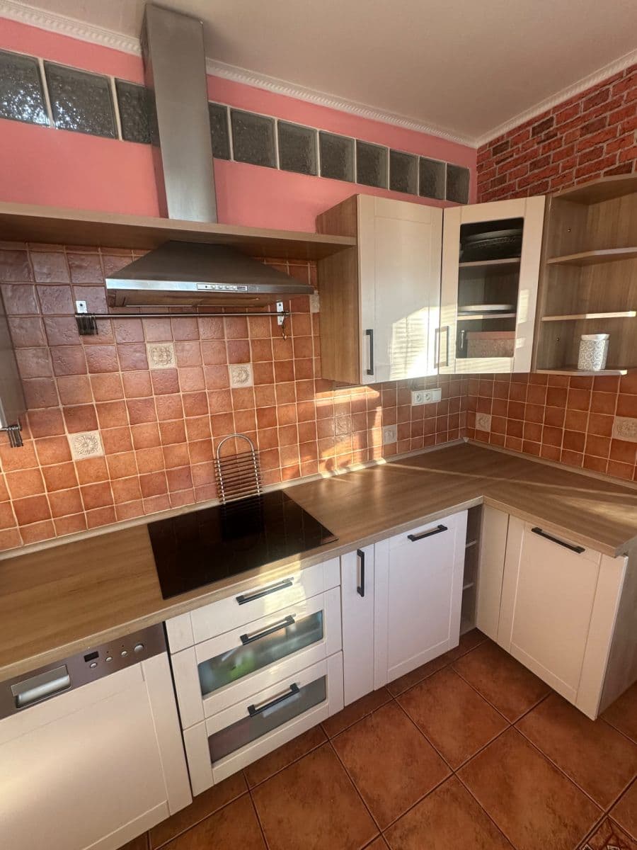 Predaj bytu 3-izbový 91 m², Fráni Šrámka, Teplice, Ústecký kraj Predaj bytu 3-izbový 91 m², Fráni Šrámka, Teplice, Ústecký kraj