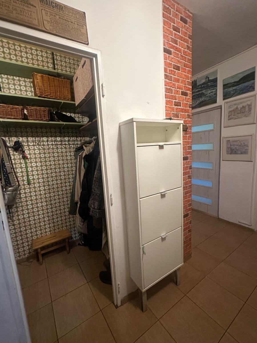Predaj bytu 3-izbový 91 m², Fráni Šrámka, Teplice, Ústecký kraj Predaj bytu 3-izbový 91 m², Fráni Šrámka, Teplice, Ústecký kraj