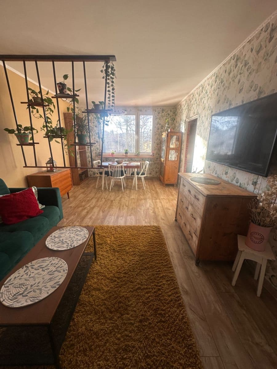 Predaj bytu 3-izbový 91 m², Fráni Šrámka, Teplice, Ústecký kraj Predaj bytu 3-izbový 91 m², Fráni Šrámka, Teplice, Ústecký kraj