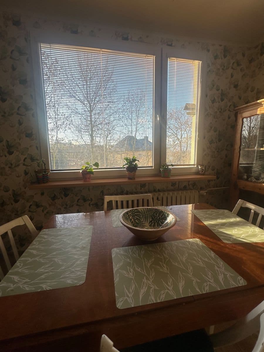 Predaj bytu 3-izbový 91 m², Fráni Šrámka, Teplice, Ústecký kraj Predaj bytu 3-izbový 91 m², Fráni Šrámka, Teplice, Ústecký kraj