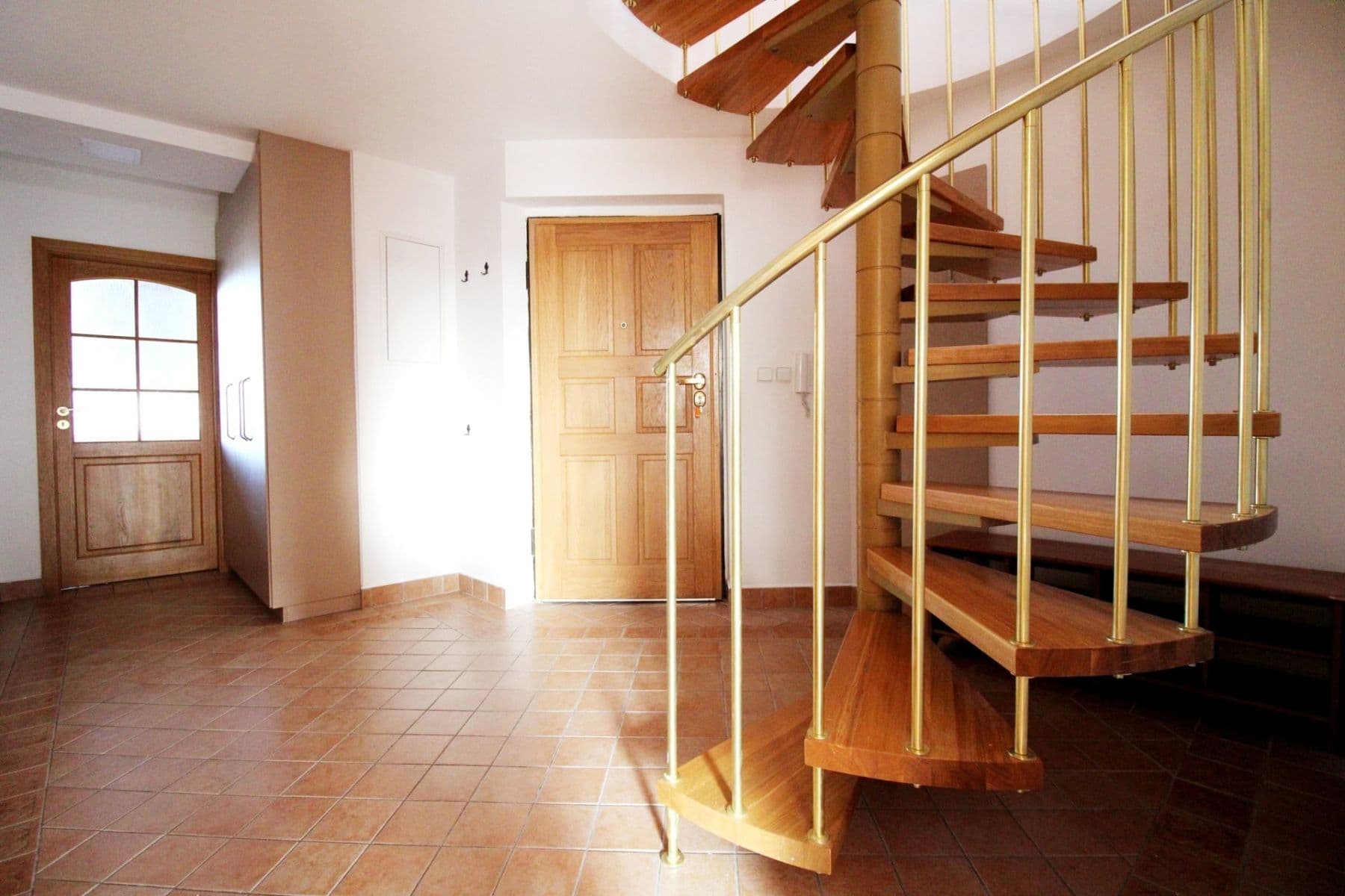 Prenájom bytu 170 m², Vinohradská, Praha, Praha Prenájom bytu 170 m², Vinohradská, Praha, Praha