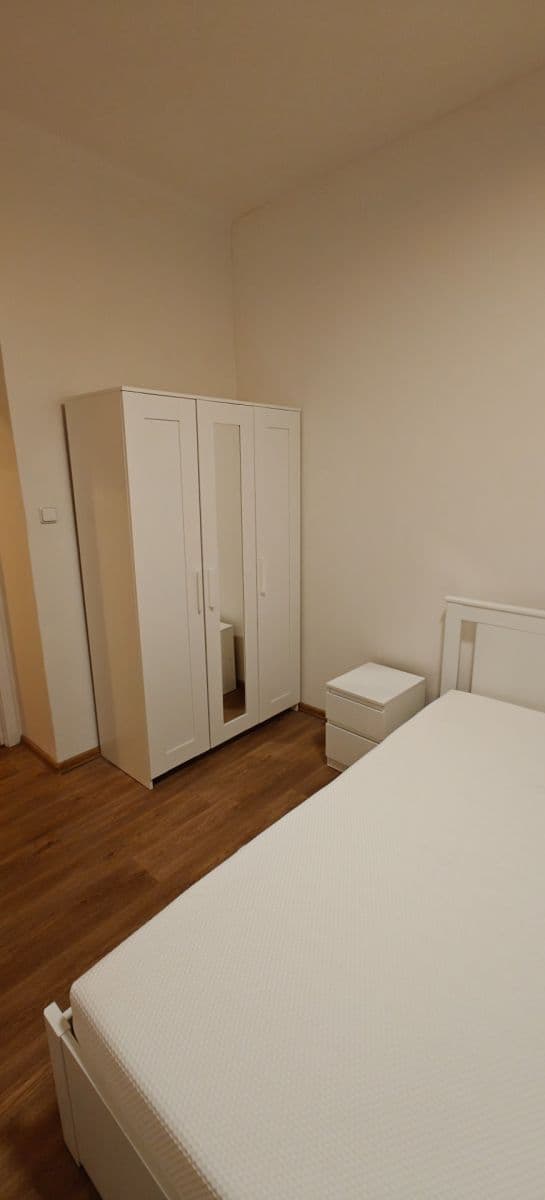 Prenájom bytu 2-izbový 50 m², Seifertova, Praha, Praha Prenájom bytu 2-izbový 50 m², Seifertova, Praha, Praha