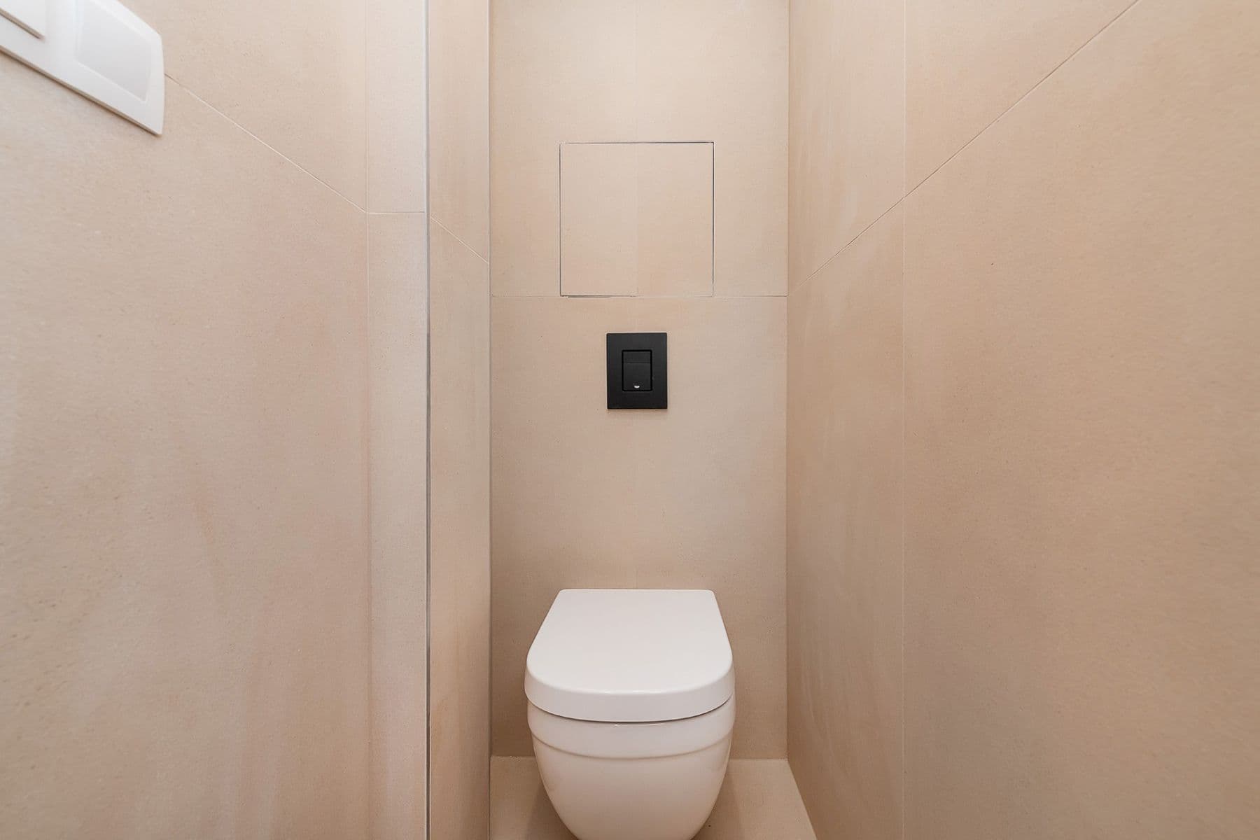 Predaj bytu 4-izbový 94 m², V Dolině, Praha, Praha Predaj bytu 4-izbový 94 m², V Dolině, Praha, Praha