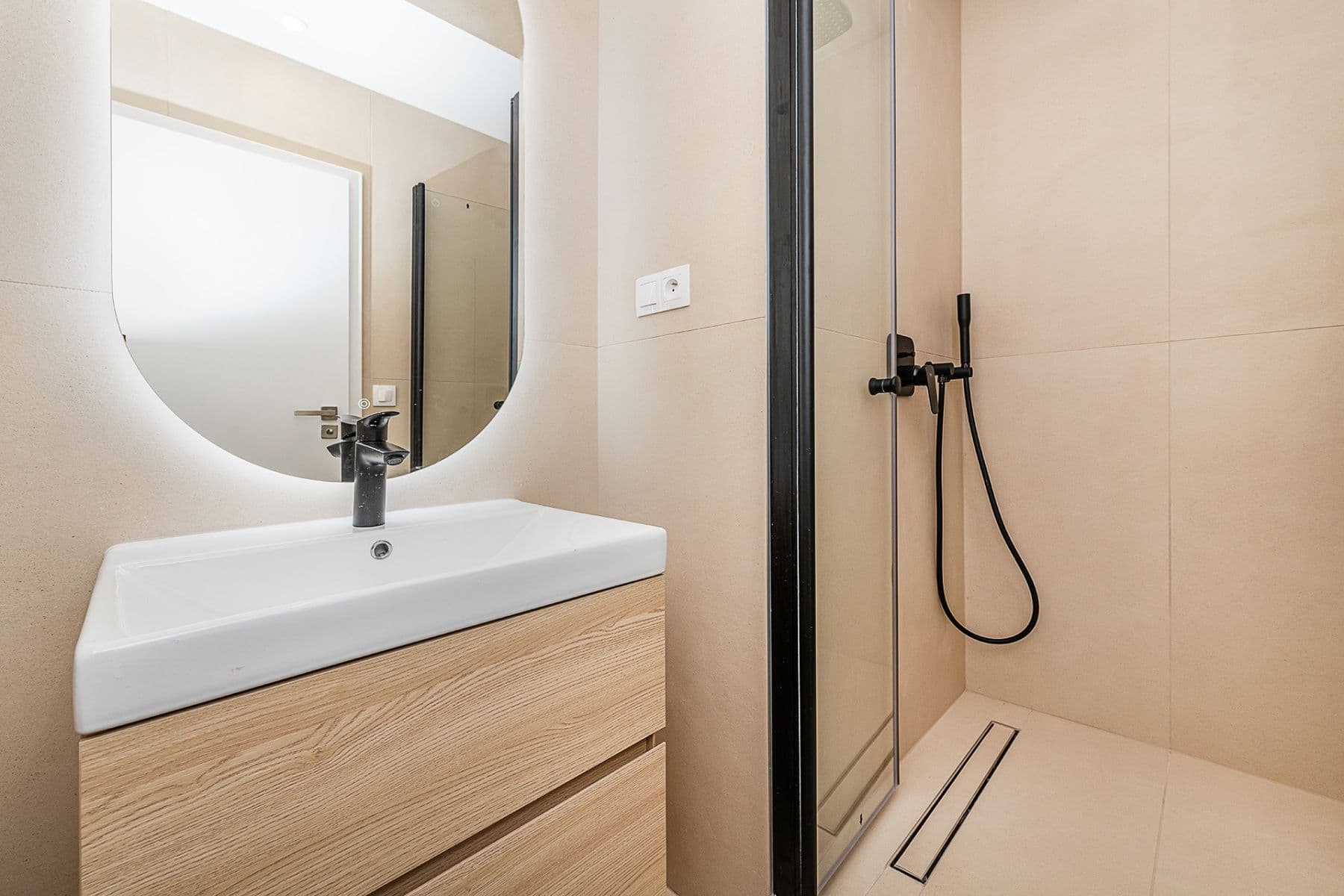 Predaj bytu 4-izbový 94 m², V Dolině, Praha, Praha Predaj bytu 4-izbový 94 m², V Dolině, Praha, Praha