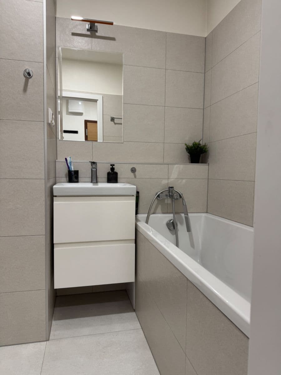 Prenájom bytu 1-izbový 32 m², Rakovského, Praha, Praha Prenájom bytu 1-izbový 32 m², Rakovského, Praha, Praha