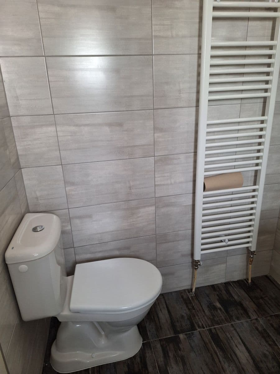 Prenájom bytu 2-izbový 37 m², Úhonická, Jeneč, Středočeský kraj Prenájom bytu 2-izbový 37 m², Úhonická, Jeneč, Středočeský kraj