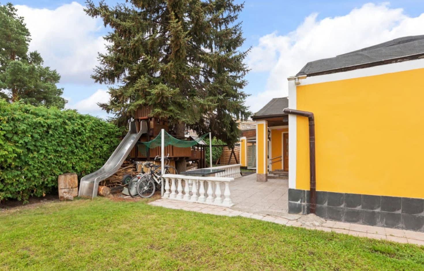 Prenájom domu 176 m², pozemek 793 m², Berlin, Berlín Prenájom domu 176 m², pozemek 793 m², Berlin, Berlín