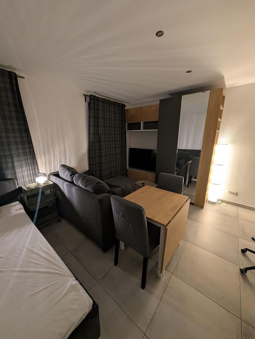 Prenájom bytu 1-izbový 23 m², Düsseldorf, Severné Porýnie - Westfálsko Prenájom bytu 1-izbový 23 m², Düsseldorf, Severné Porýnie - Westfálsko