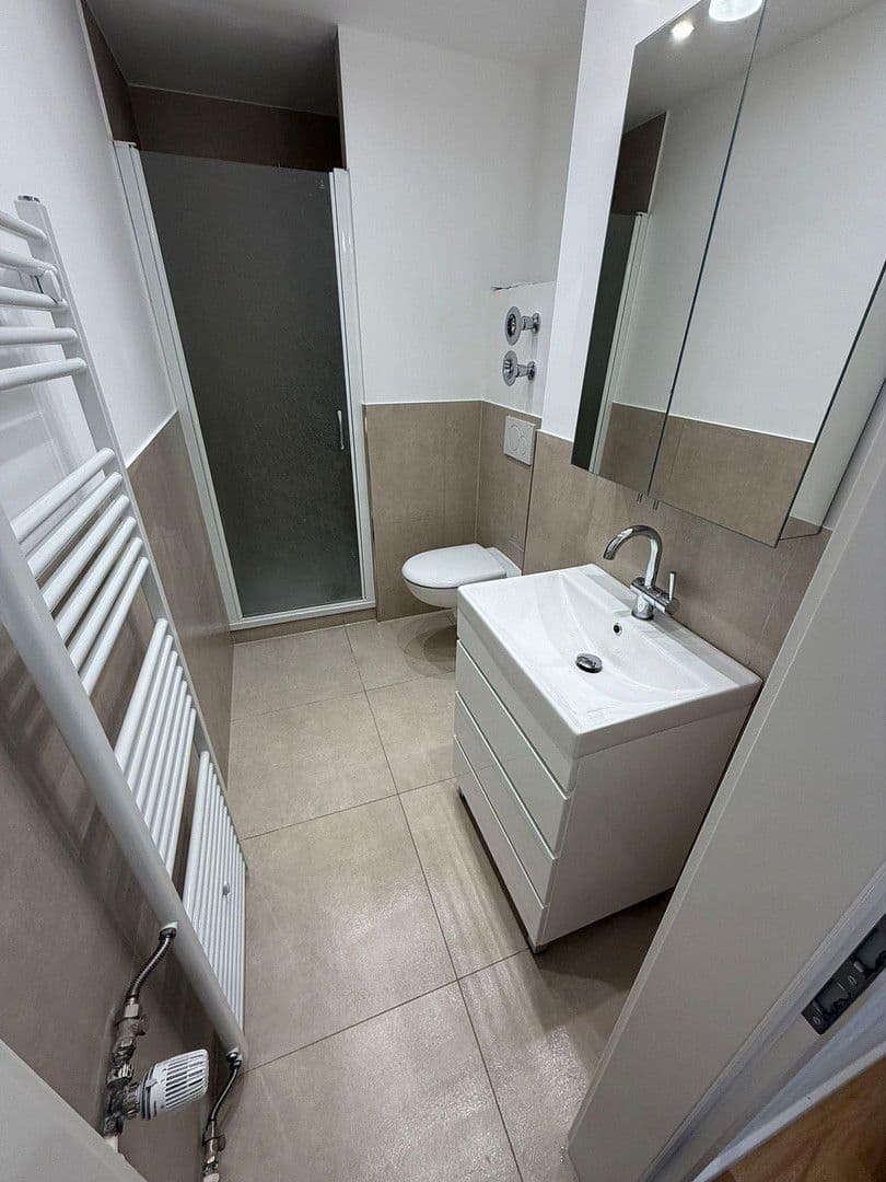 Predaj bytu 3-izbový 77 m², Waisenhausgasse 11, Köln, Severné Porýnie - Westfálsko Predaj bytu 3-izbový 77 m², Waisenhausgasse 11, Köln, Severné Porýnie - Westfálsko