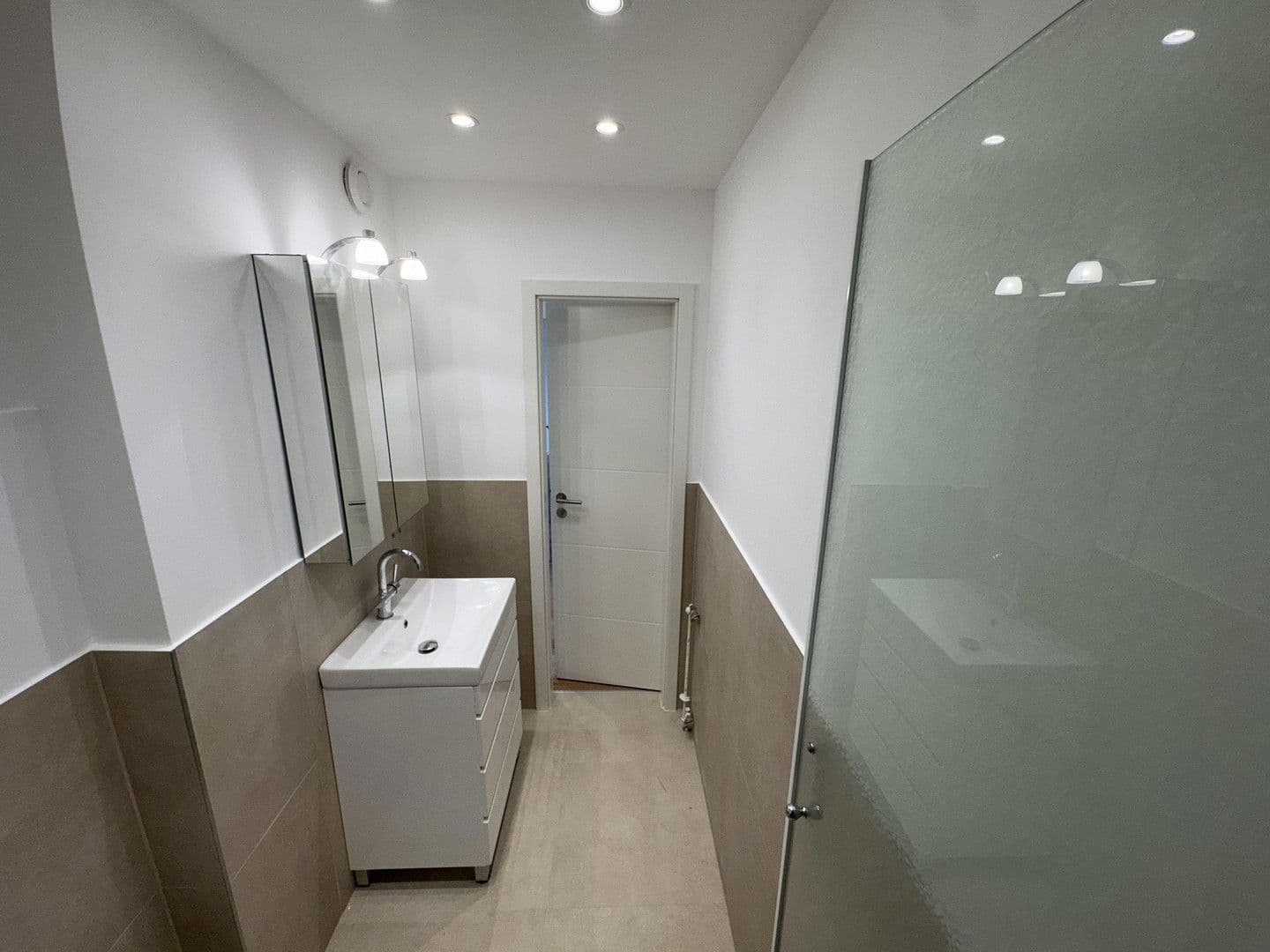 Predaj bytu 3-izbový 77 m², Waisenhausgasse 11, Köln, Severné Porýnie - Westfálsko Predaj bytu 3-izbový 77 m², Waisenhausgasse 11, Köln, Severné Porýnie - Westfálsko