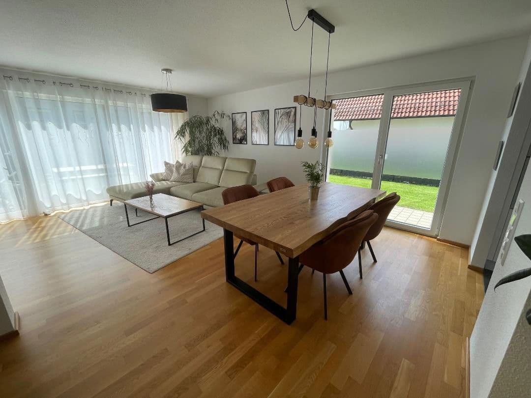 Predaj domu 117 m², pozemek 341 m², Ziegelhüttestr. 18/2, Reutlingen, Bádensko-Wurttembersko Predaj domu 117 m², pozemek 341 m², Ziegelhüttestr. 18/2, Reutlingen, Bádensko-Wurttembersko