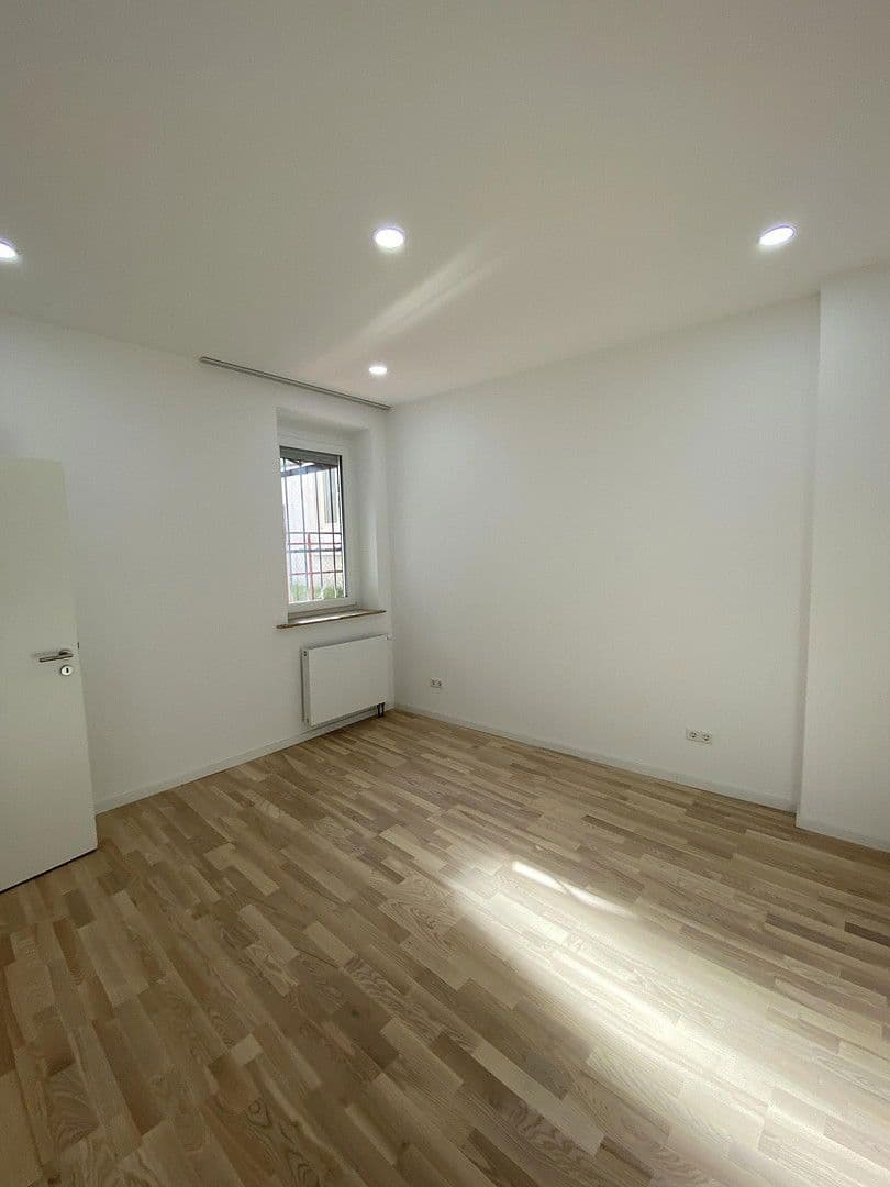 Prenájom bytu 3-izbový 64 m², Böcklerstr. 15, Stuttgart, Bádensko-Wurttembersko Prenájom bytu 3-izbový 64 m², Böcklerstr. 15, Stuttgart, Bádensko-Wurttembersko