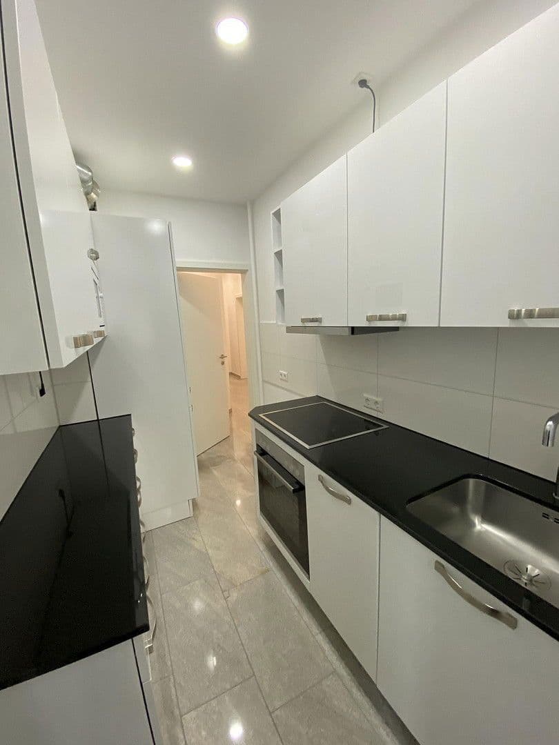 Prenájom bytu 3-izbový 64 m², Böcklerstr. 15, Stuttgart, Bádensko-Wurttembersko Prenájom bytu 3-izbový 64 m², Böcklerstr. 15, Stuttgart, Bádensko-Wurttembersko