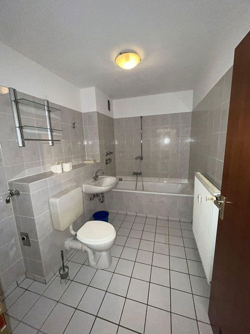 Prenájom bytu 3-izbový 75 m², Wuppertal, Severné Porýnie - Westfálsko Prenájom bytu 3-izbový 75 m², Wuppertal, Severné Porýnie - Westfálsko