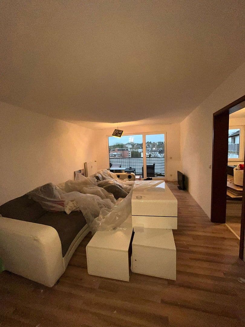 Prenájom bytu 3-izbový 75 m², Wuppertal, Severné Porýnie - Westfálsko Prenájom bytu 3-izbový 75 m², Wuppertal, Severné Porýnie - Westfálsko