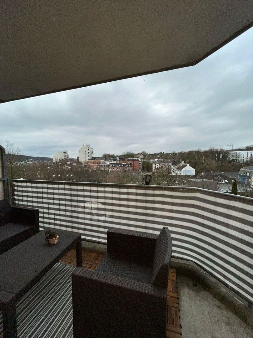 Prenájom bytu 3-izbový 75 m², Wuppertal, Severné Porýnie - Westfálsko Prenájom bytu 3-izbový 75 m², Wuppertal, Severné Porýnie - Westfálsko