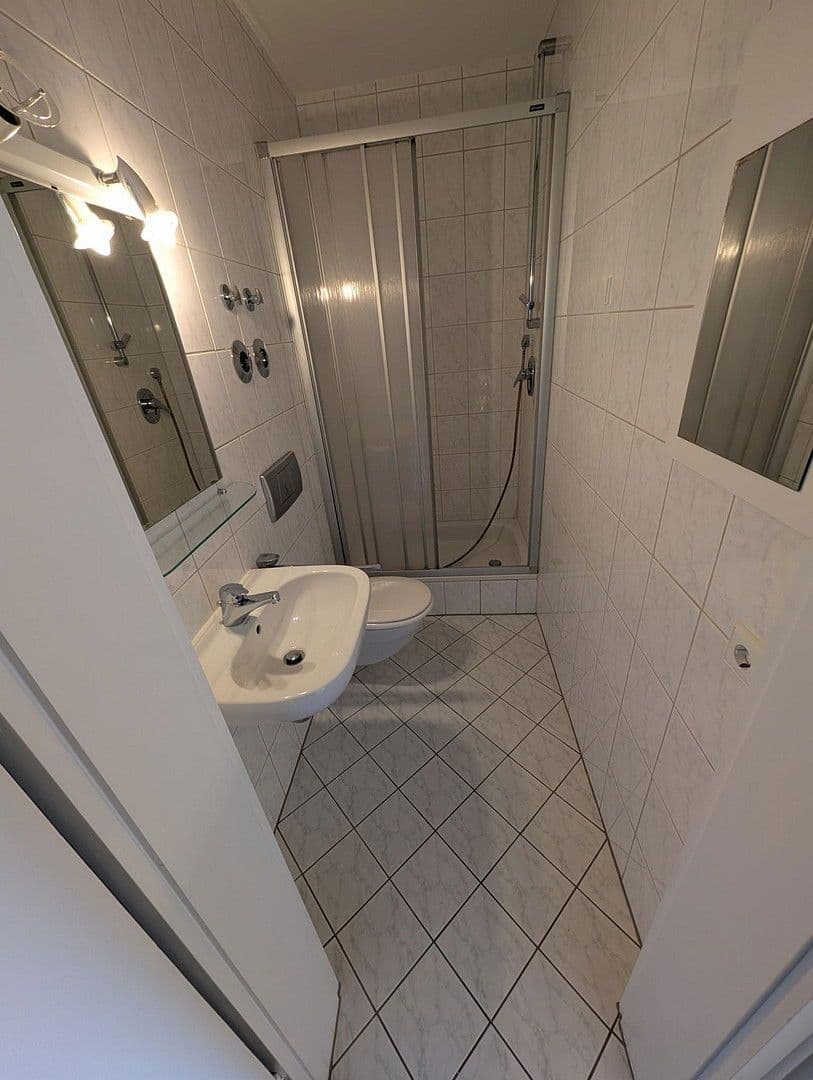 Prenájom bytu 1-izbový 23 m², Winterhalterstraße 7-9, Baden-Baden, Bádensko-Wurttembersko Prenájom bytu 1-izbový 23 m², Winterhalterstraße 7-9, Baden-Baden, Bádensko-Wurttembersko