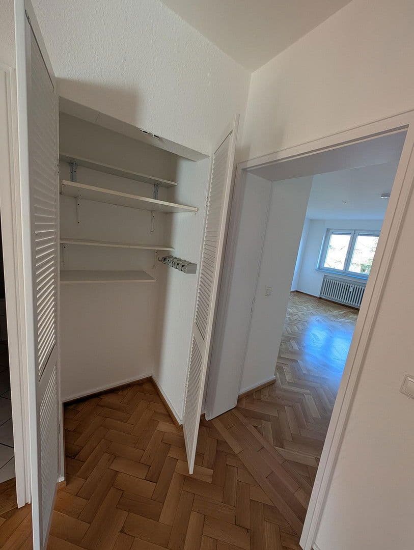 Prenájom bytu 3-izbový 90 m², Winterhalterstraße 7-9, Baden-Baden, Bádensko-Wurttembersko Prenájom bytu 3-izbový 90 m², Winterhalterstraße 7-9, Baden-Baden, Bádensko-Wurttembersko