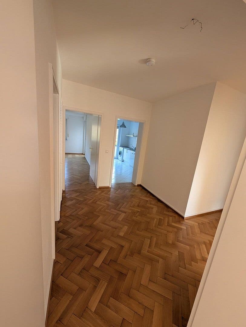 Prenájom bytu 3-izbový 90 m², Winterhalterstraße 7-9, Baden-Baden, Bádensko-Wurttembersko Prenájom bytu 3-izbový 90 m², Winterhalterstraße 7-9, Baden-Baden, Bádensko-Wurttembersko