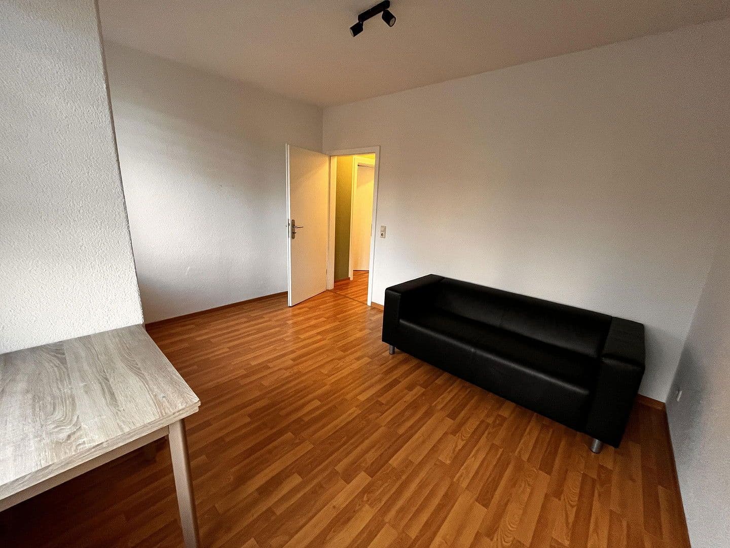 Prenájom bytu 3-izbový 67 m², Zwönitzer Str. 14, Stollberg/Erzgebirge, Sasko Prenájom bytu 3-izbový 67 m², Zwönitzer Str. 14, Stollberg/Erzgebirge, Sasko