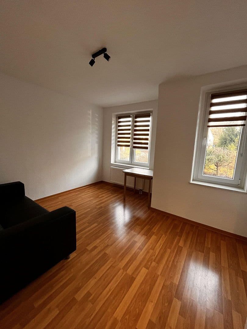 Prenájom bytu 3-izbový 67 m², Zwönitzer Str. 14, Stollberg/Erzgebirge, Sasko Prenájom bytu 3-izbový 67 m², Zwönitzer Str. 14, Stollberg/Erzgebirge, Sasko