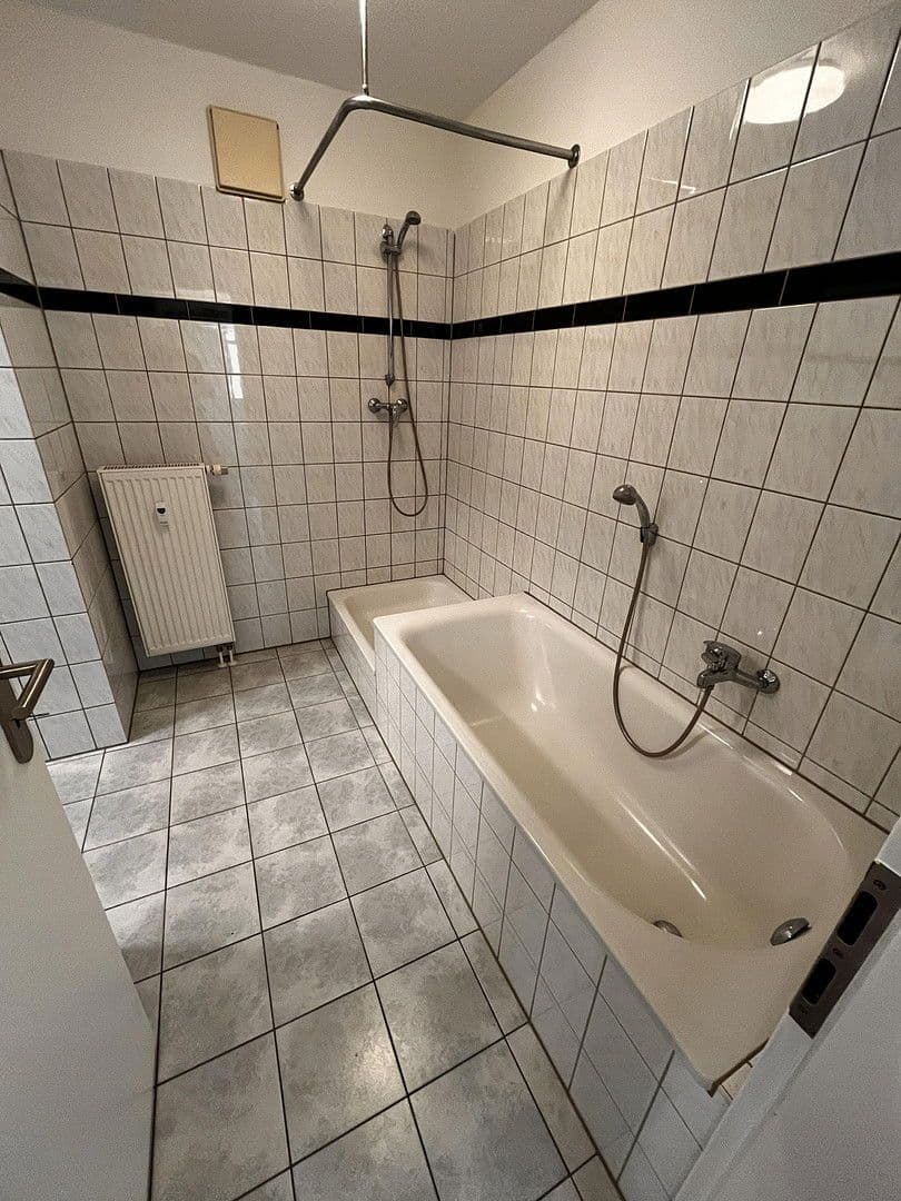 Prenájom bytu 3-izbový 67 m², Zwönitzer Str. 14, Stollberg/Erzgebirge, Sasko Prenájom bytu 3-izbový 67 m², Zwönitzer Str. 14, Stollberg/Erzgebirge, Sasko