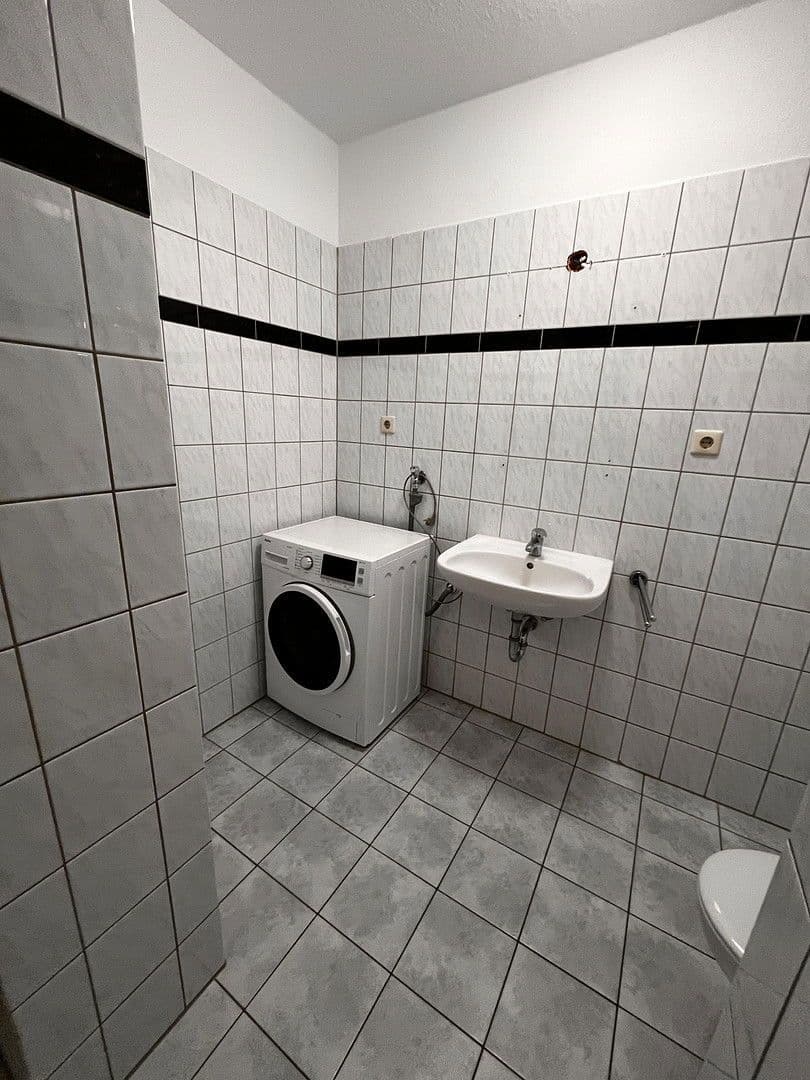 Prenájom bytu 3-izbový 67 m², Zwönitzer Str. 14, Stollberg/Erzgebirge, Sasko Prenájom bytu 3-izbový 67 m², Zwönitzer Str. 14, Stollberg/Erzgebirge, Sasko